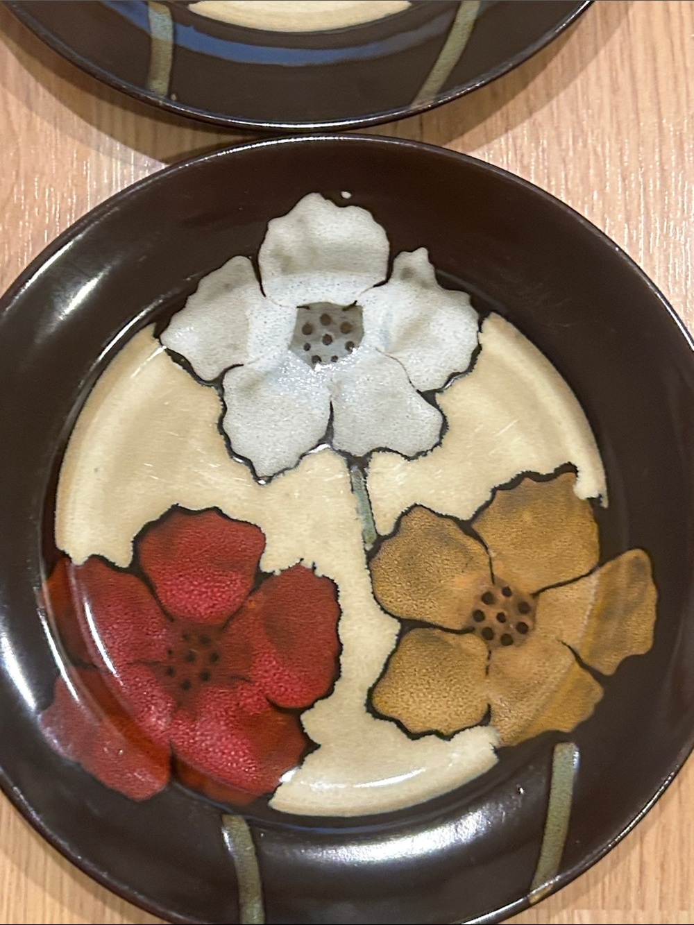 Pfaltzgraff Sarina Set of 4 Floral Ceramic Salad Plates in Red, White, Brown - Picture 4 of 14